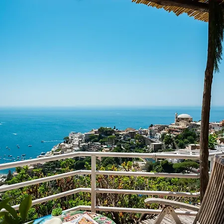 Flower Power - For 6 Guests With Parking, Terrace And Seaview - 2 Bathrooms And 3 Bedrooms Appartamento *