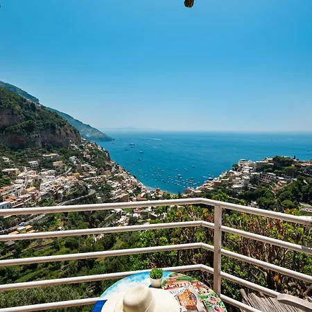 Flower Power - For 6 Guests With Parking, Terrace And Seaview - 2 Bathrooms And 3 Bedrooms * Positano
